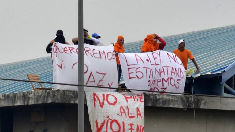 Liberan a más de 740 presos para reducir hacinamiento en las cárceles de Ecuador