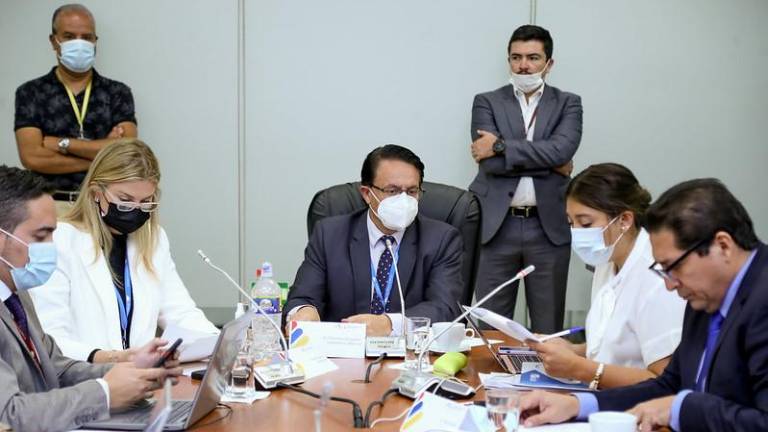 Fiscalización llama a autoridades y exfuncionarios a comparecer en juicio político contra Pablo Celi