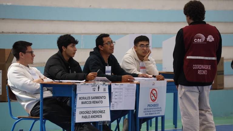 Multas del CNE para miembros de mesa: ¿qué pasa si no te capacitas o no asistes a la junta?