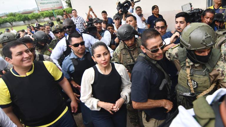 La excandidata presidencial, Luisa González, en el Recinto Electoral en Canuto, Chone, Manabí, en las elecciones de 2023.