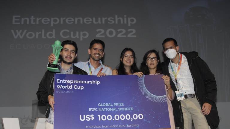 Copa de Emprendedores premia la digitalización del transporte interprovincial