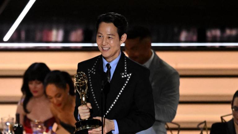 Lee Jung-jae, el actor coreano de El Juego del Calamar, en un momento histórico en los Emmy.