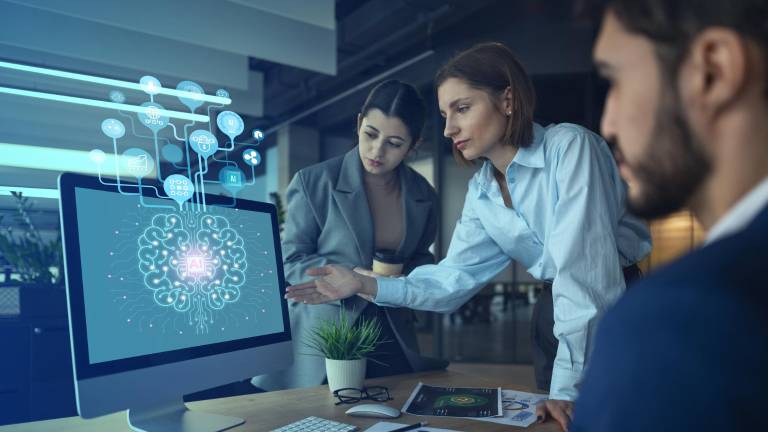 Incluir principios éticos fundamentales que guíen el desarrollo y uso de la Inteligencia Artificial es uno de los detalles a considerar en el uso de esta tecnología.