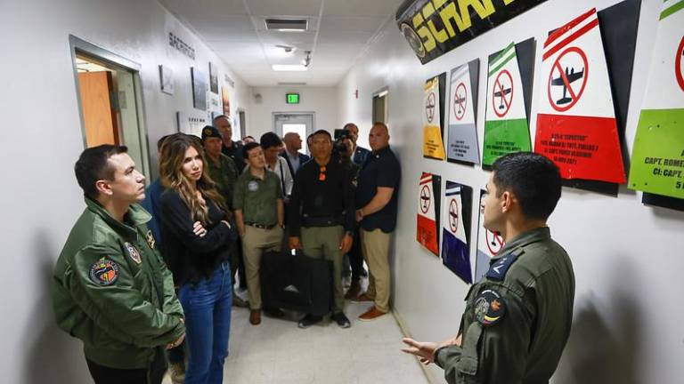 EE.UU. instalaría dos bases en Ecuador si se aprueba el referéndum: una militar en Manta y 'Homeland Security' en Salinas