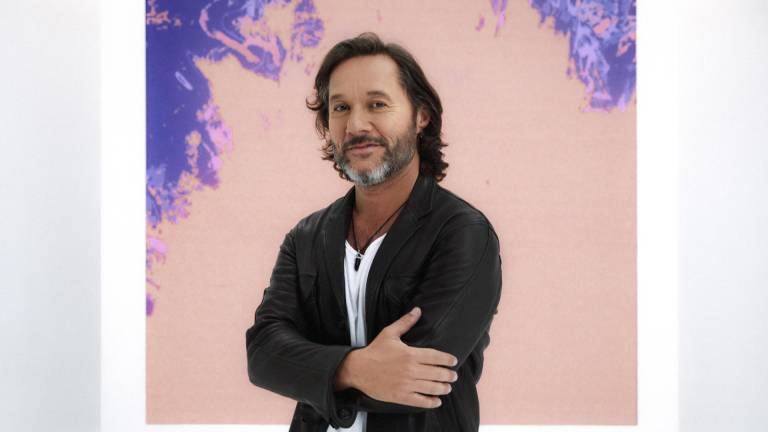 Fotografía cedida por Sony Music Latin donde aparece el cantautor argentino Diego Torres quien publicó este jueves el sencillo Parece Mentira.