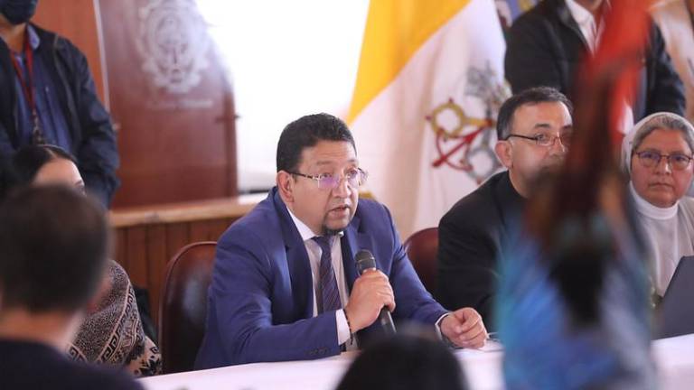 Gobierno desconoce a Virgilio Saquicela como mediador en diálogo, tras votar por destitución de Lasso