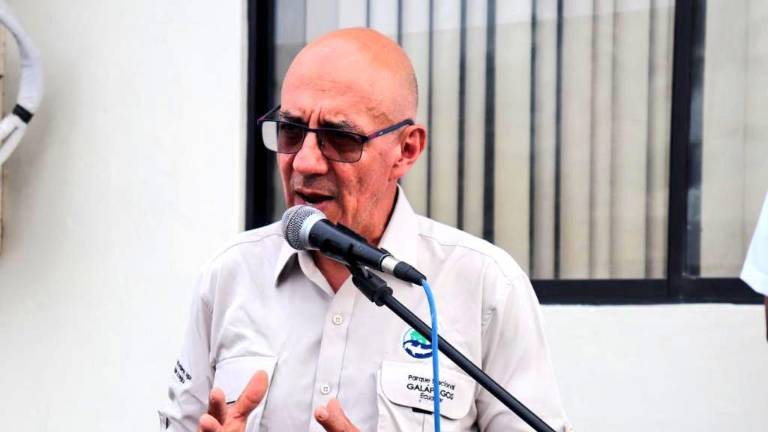 Juan Chávez Ruiz fue destituido como director del Parque Nacional Galápagos luego de la polémica por el uso de fuegos artificiales en las fiestas de Fin de Año.