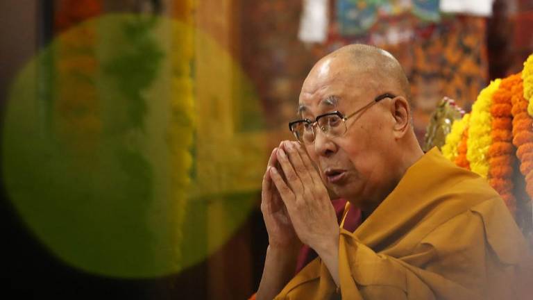 El dalái lama aparece en los archivos de Jeffrey Epstein: así reaccionó el líder espiritual tibetano por la polémica