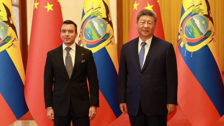 El presidente de la República Popular China, Xi Jinping, junto a su homólogo, Daniel Noboa.