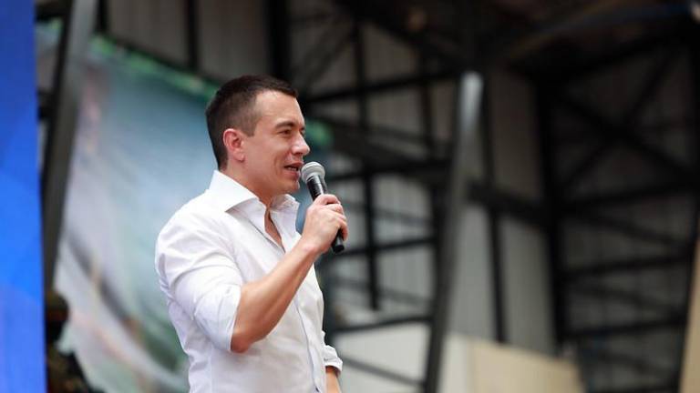 Noboa celebra incautación de USD 300 millones a 'Comandos de la Frontera' y lanza indirecta a Correa