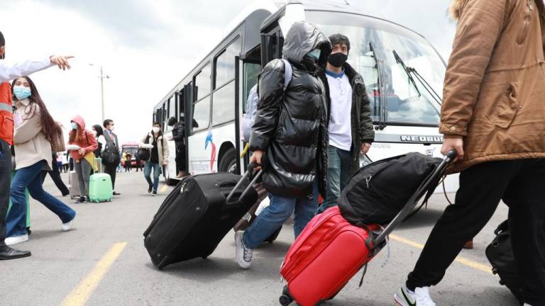 Ecuador alista el tercer y último vuelo humanitario con los compatriotas que salieron de Ucrania