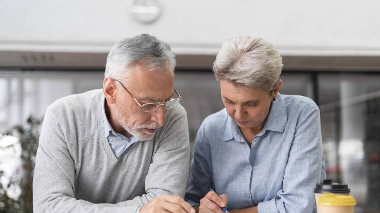 ¿En qué condiciones se da el aumento automático en la pensión de jubilación del IESS?