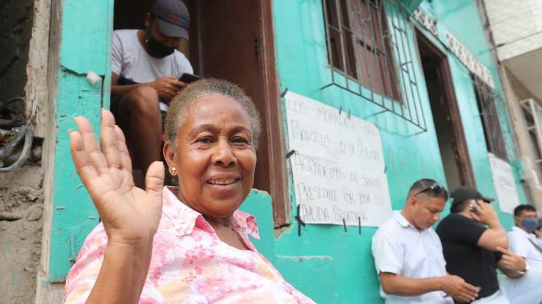 El Gobierno ofrece 2.932 casas para Esmeraldas y Manabí con recursos financiados por China