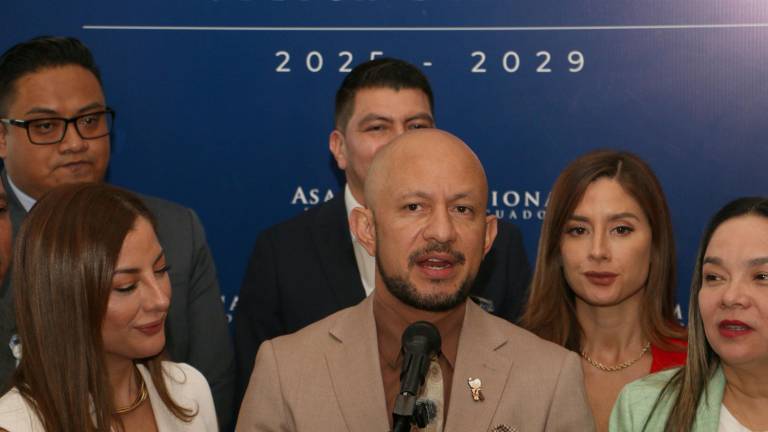 Rueda de prensa de la bancada de ADN sobre el uso de las cámaras de seguridad en Guayaquil.