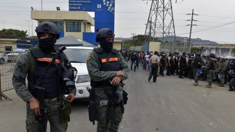 Ecuador incorporará 1.400 agentes para combatir la inseguridad carcelaria