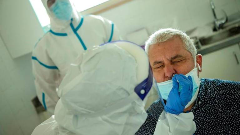 Pérdida del olfato o del gusto es un síntoma del coronavirus