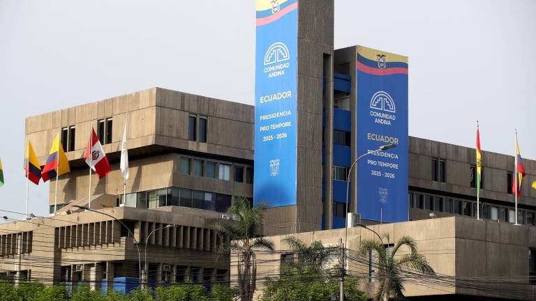 Fotografía que muestra la fachada de la Secretaría General de la Comunidad Andina de Naciones (CAN) este miércoles, en Lima.