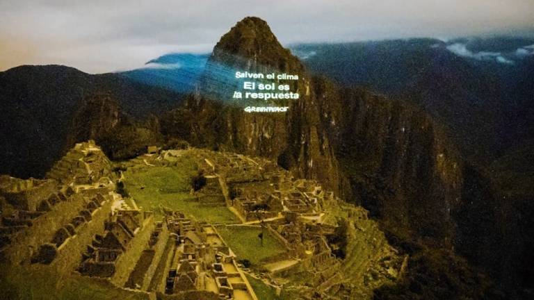 Greenpeace pide &#039;&#039;salvar el clima&#039;&#039; desde Machu Picchu