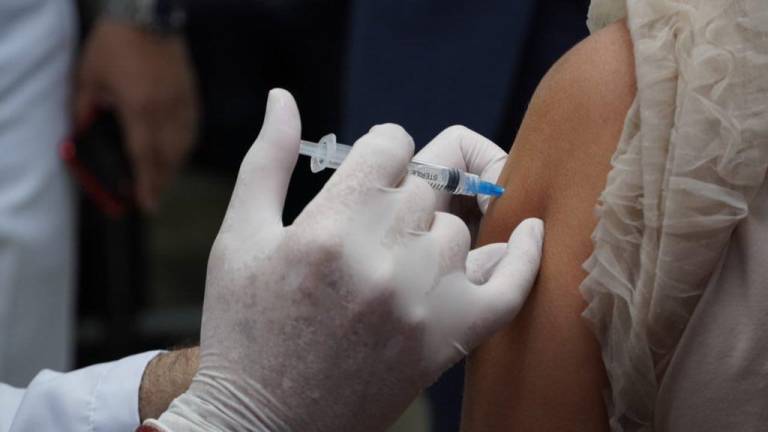 Cita para vacunación contra el coronavirus incluirá de nuevo la hora de asistencia