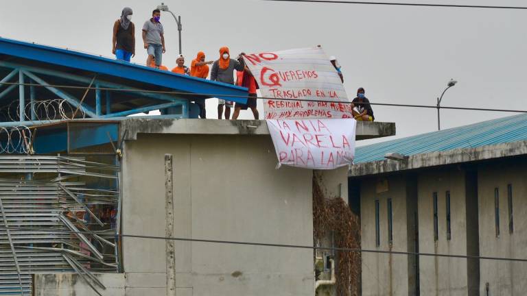 Policía y militares intervienen en la cárcel de máxima seguridad de Guayaquil