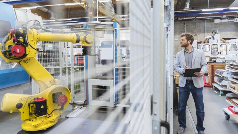 La automatización permite a las industrias reducir sus costos y alcanzar cierto grado de eficiencia operativa.