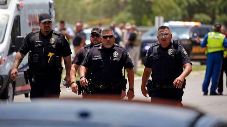 Policía reconoce que se demoró en intervenir durante matanza en escuela de Texas