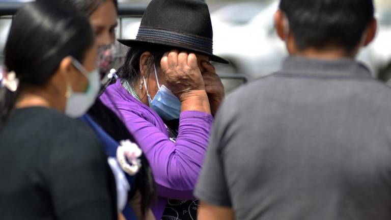 El cadáver que me enseñan no es: afuera de la morgue aún permanecen familiares de presos