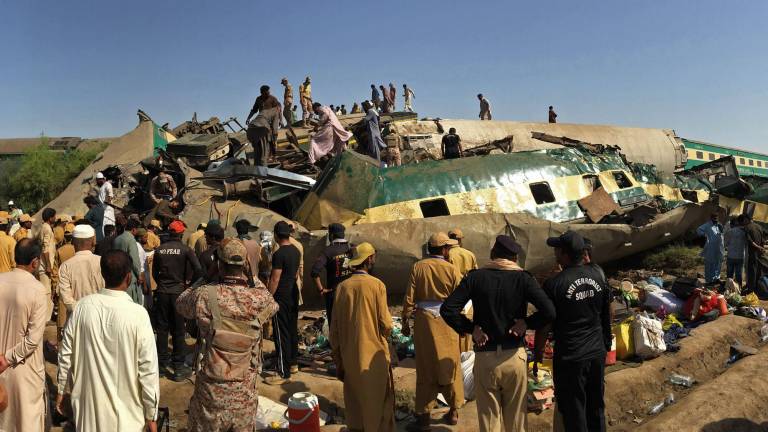 Fatal accidente de tren en Pakistán deja al menos 43 personas fallecidas