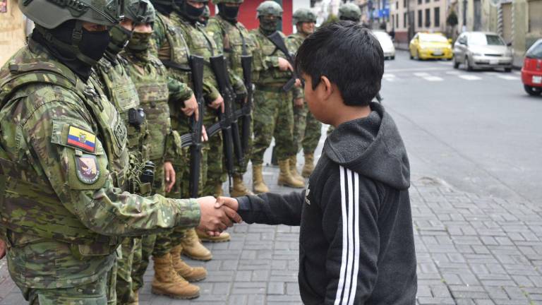 Fuerzas Armadas y Policía resguardarán ayuda humanitaria en Imbabura