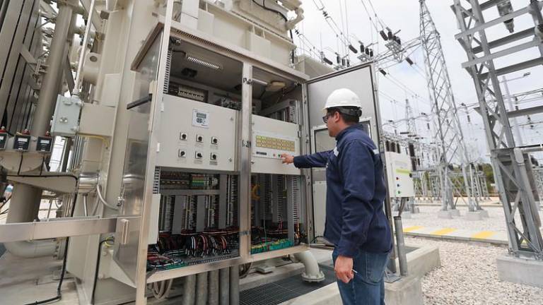 Gobierno elimina el 15 % de IVA y el 5 % de ISD para importar equipos de generación eléctrica