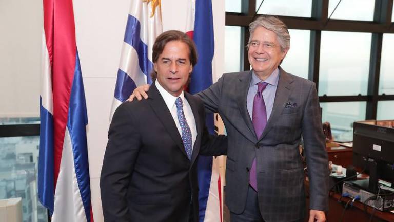 Lasso plantea acuerdo bilateral de comercio con Uruguay y reitera idea de integración latinoamericana
