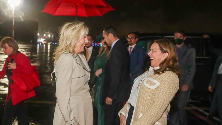 Primera dama de EE.UU. llega a Ecuador para iniciar su gira por Latinoamérica