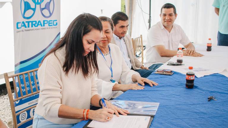 Prefecta del Guayas solicita aval del Ministerio de Transporte para actualizar los estudios del Quinto Puente