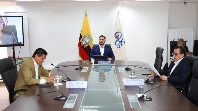 Concurso para nuevo Fiscal General del Estado en Ecuador queda con 26 postulantes tras nueva renuncia