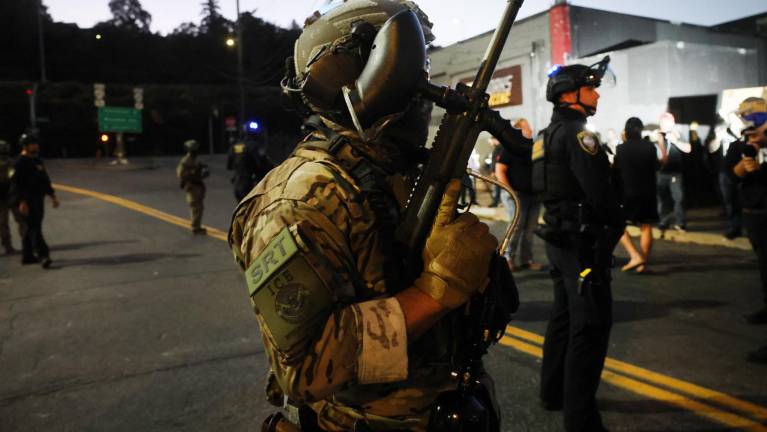 ¿Qué pasaría si Donald Trump invoca la Ley de Insurrección frente a protestas?