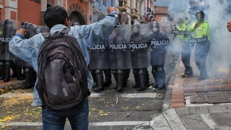 Jornada de protestas dejan un balance de 37 detenidos y 2 militares retenidos