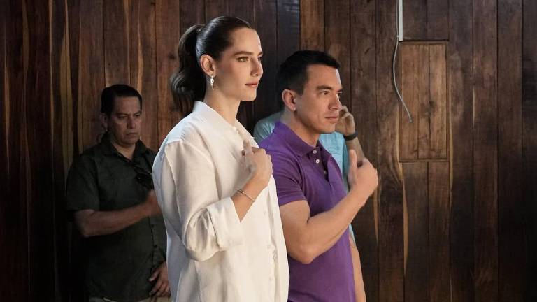 Antes de acudir a votar en Guayaquil, Lavinia Valbonesi asistió a misa con su esposo, el candidato presidente Daniel Noboa en Olón.
