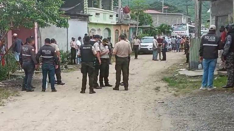 Masacre en Esmeraldas: siete miembros de una familia, incluidos menores de edad, mueren tras ataque de sicarios