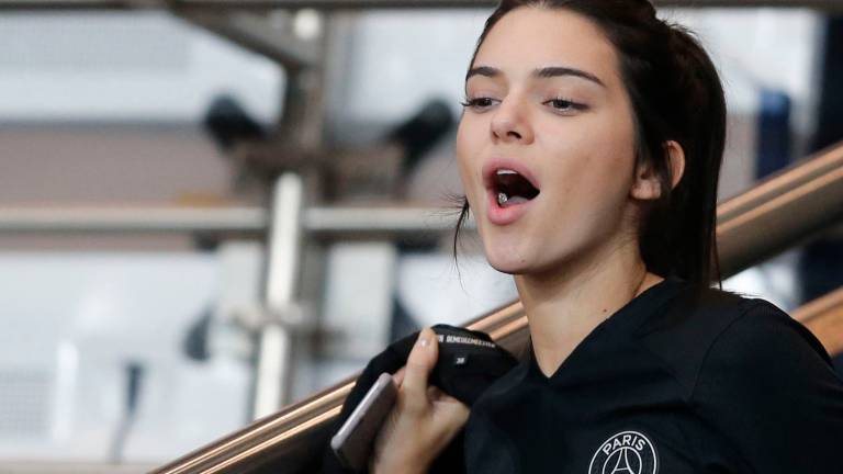 Kendall Jenner celebra su cumpleaños con un gran escote