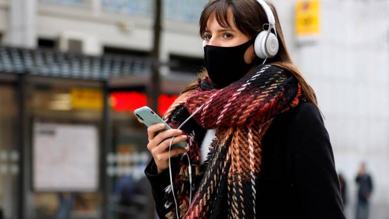 La razón por la que una persona puede estar contagiada de COVID-19 y no sufrir síntomas