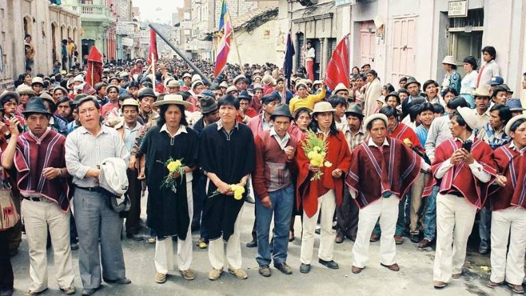 El Levantamiento indígena, la temida protesta que cumple 30 años en Ecuador, y habla sobre otro "estallido social"