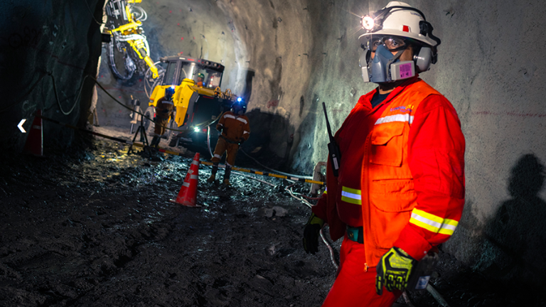 Minería industrial en Ecuador podría generar 350 mil plazas de empleo y 6 mil millones en inversiones hasta el 2024
