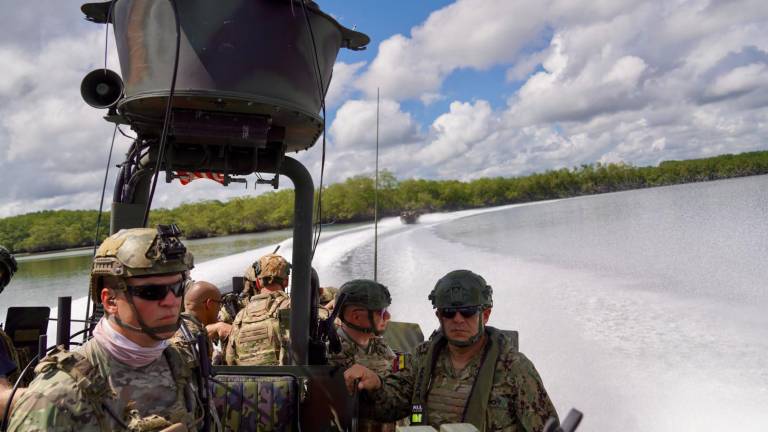 Ecuador activa la Coalición de las Américas contra los Cárteles junto a EE.UU.: así operan los patrullajes conjuntos