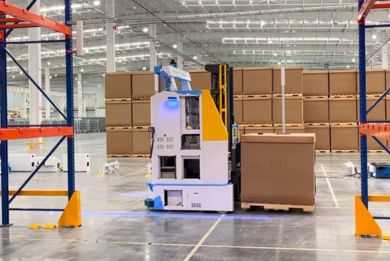 $!Los montacargas automatizados están equipadas con sensores, sistemas de navegación y cámaras.