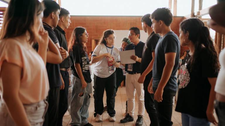 Iniciativa convierte las aulas en centros de innovación social y ambiental en Ecuador