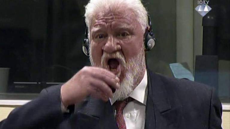 El veneno con el que se suicidó un acusado era "indetectable"