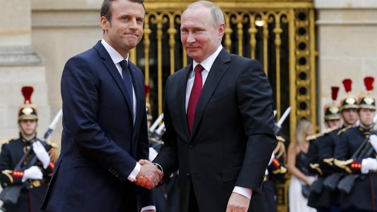 Macron recibe a Putin para un diálogo &quot;sin concesiones&quot;