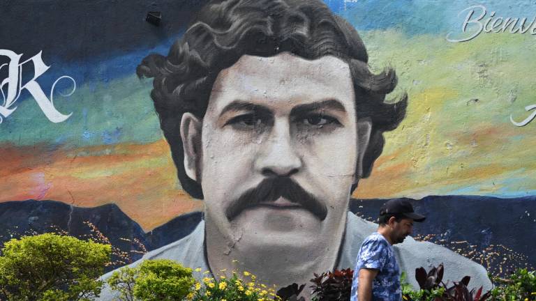 El juego de ajedrez de la caída de Escobar, narrado por el general Óscar Naranjo