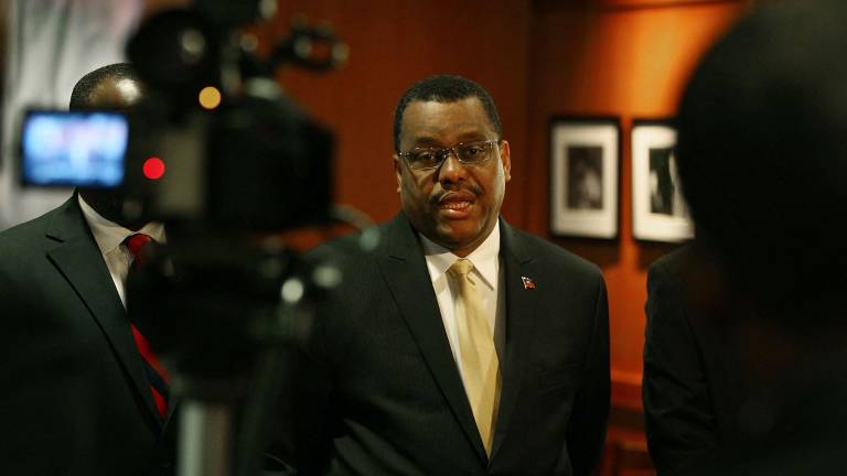 Consejo de transición de Haití nombra un primer ministro en medio de estallido de violencia