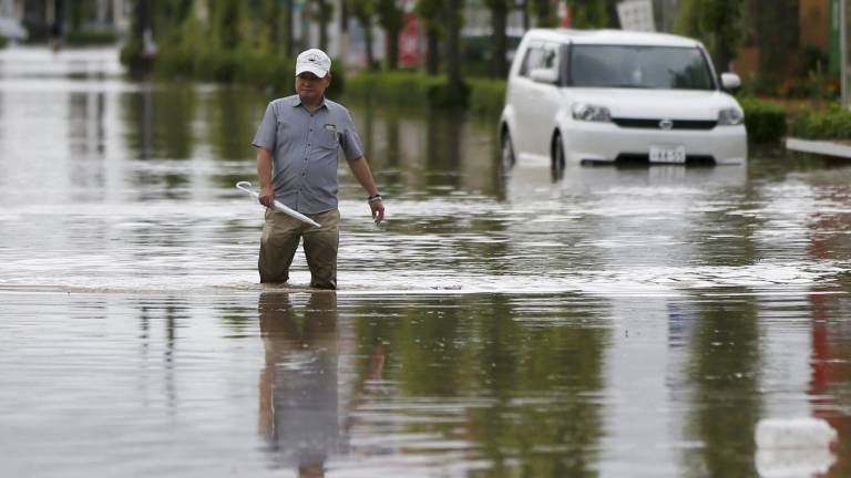 El tifón Etau deja lluvias récord y graves inundaciones en Japón